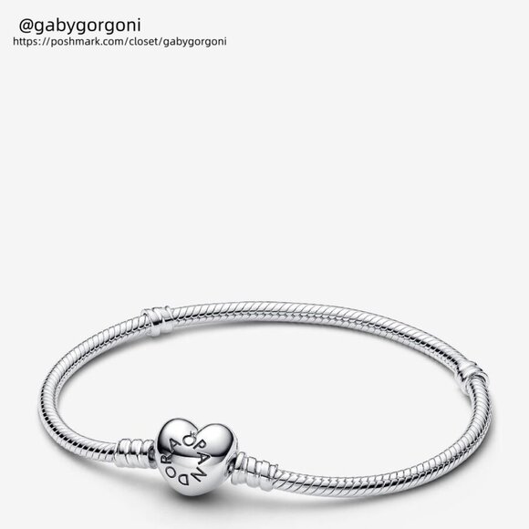Pandora 2025 Graduation Charm Bracelet - Picture 2 of 2